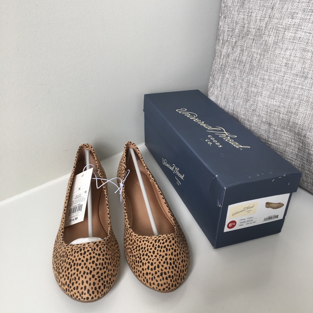 Ladies 6 1/2 Shoes